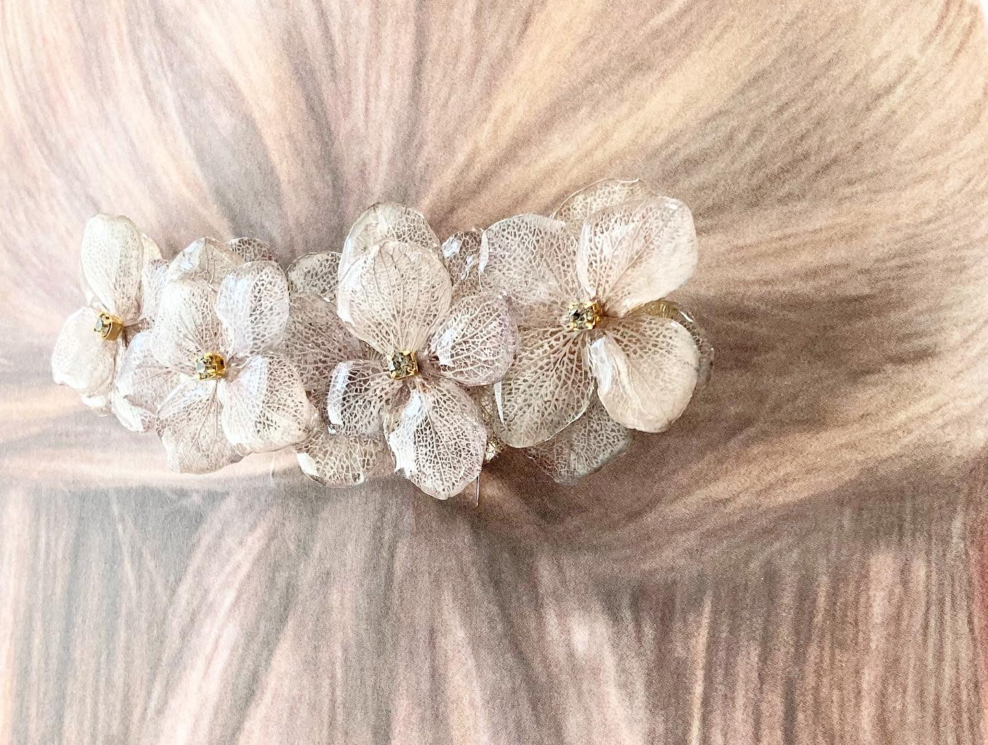 Gray hydrangea hair clip large