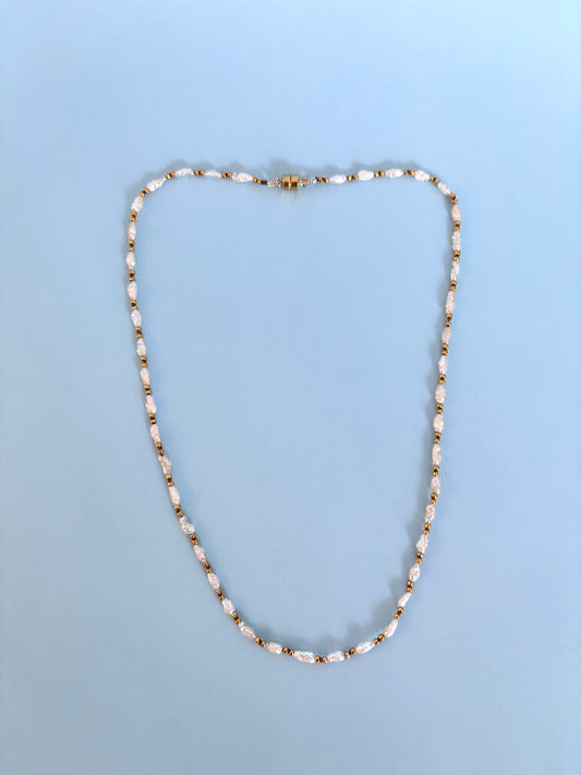 淡水パールのショートネックレス