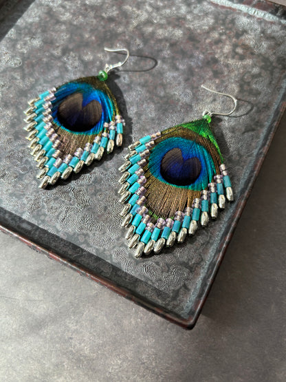 孔雀の羽ピアス 　シルバーブルー