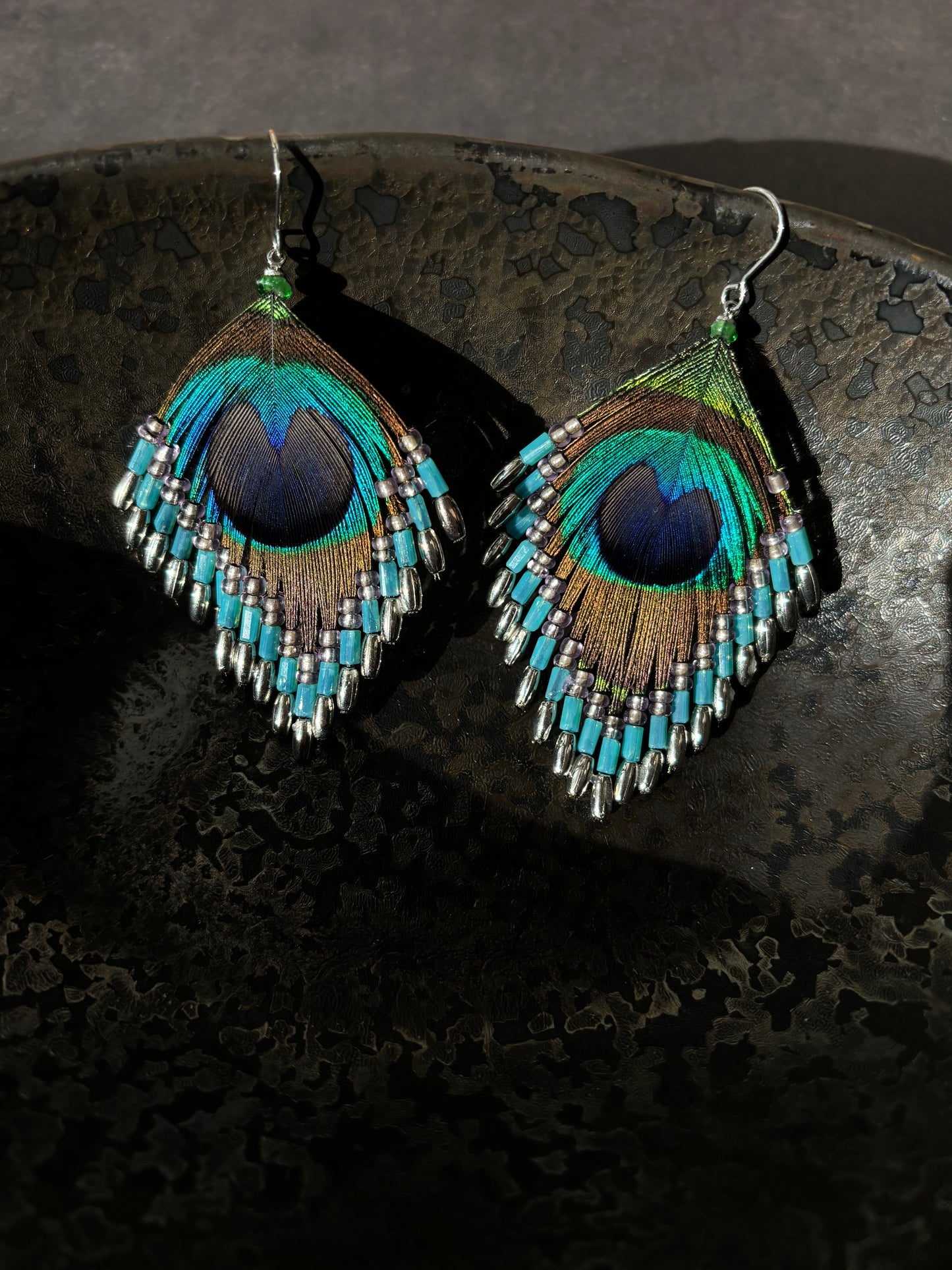 孔雀の羽ピアス 　シルバーブルー